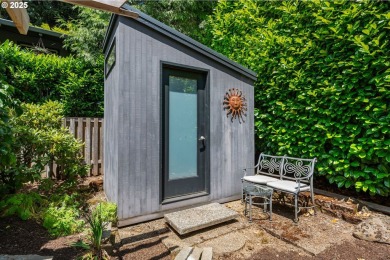 OPEN HOUSE: 06/21 11am-1pm. This thoughtfully designed on Oswego Lake Country Club in Oregon - for sale on GolfHomes.com, golf home, golf lot