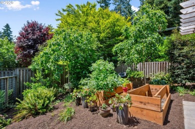 OPEN HOUSE: 06/21 11am-1pm. This thoughtfully designed on Oswego Lake Country Club in Oregon - for sale on GolfHomes.com, golf home, golf lot
