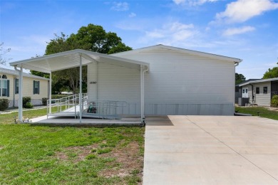 MOTIVATED SELLER WILL CONSIDER ALL REASONABLE CASH, CONVENTIONAL on Brookridge Country Club in Florida - for sale on GolfHomes.com, golf home, golf lot