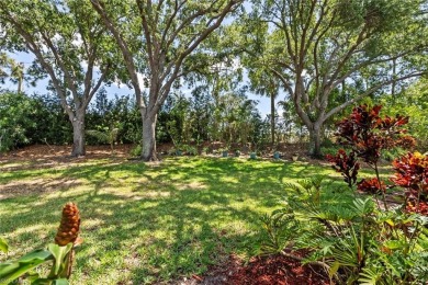 This lovely 2 bedroom, 2 bath Villa with attached 1 car garage on Villages of Country Creek Golf Course in Florida - for sale on GolfHomes.com, golf home, golf lot