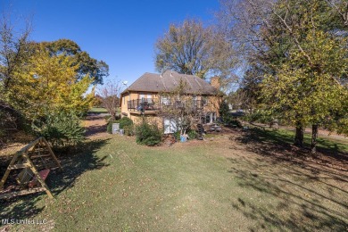 Golf anyone!! This immaculate home backs up to hole #4!! Walk on The Plantation Golf Club in Mississippi - for sale on GolfHomes.com, golf home, golf lot