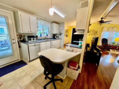 WELCOME HOME to this adorable two bedroom two bathroom 1988 Palm on The Meadows At Countrywood in Florida - for sale on GolfHomes.com, golf home, golf lot