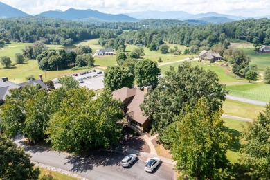 TOWNHOME FRONTS GOLF COURSE IN GATED GOLF COURSE COMMUNITY!! on Mountain Harbour Golf Club in North Carolina - for sale on GolfHomes.com, golf home, golf lot