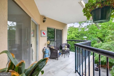 RARE 2 bedroom 2 bath in the heart of Midtown/Buckhead with a on Bobby Jones Golf Club in Georgia - for sale on GolfHomes.com, golf home, golf lot