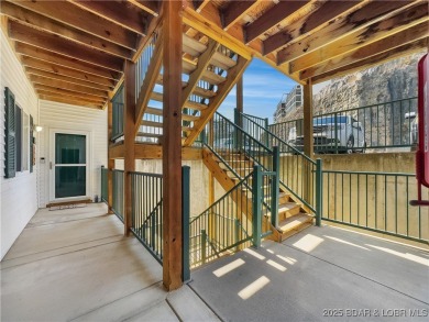 Sellers will consider all offers. Easy entry, just 9 steps down on The Club At Old Kinderhook in Missouri - for sale on GolfHomes.com, golf home, golf lot