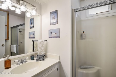 Step inside this mobile home that's been thoughtfully updated on The Refuge Golf and Country Club in Arizona - for sale on GolfHomes.com, golf home, golf lot