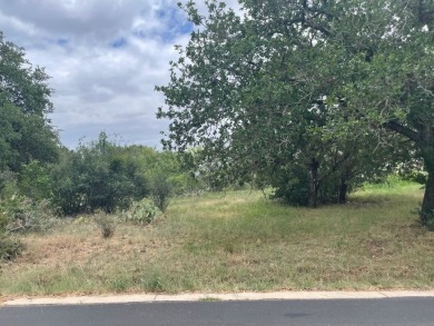 Nice, level Multi-Family lot zoned R-4 in Horseshoe Bay West on Ram Rock Golf Course in Texas - for sale on GolfHomes.com, golf home, golf lot