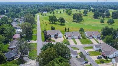 MOVE-IN READY TOWNHOUSE NEXT TO THE GOLF COURSE! This beautiful on Rolling Hills Country Club in Kentucky - for sale on GolfHomes.com, golf home, golf lot