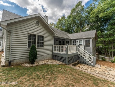 'Welcome Home' This 2,802 sq ft, split floorplan home has a on Heatherhurst Golf Course in Tennessee - for sale on GolfHomes.com, golf home, golf lot