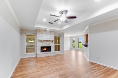 Charming Home on Delaware Springs Golf Course. Step inside this on Delaware Springs Golf Course in Texas - for sale on GolfHomes.com, golf home, golf lot
