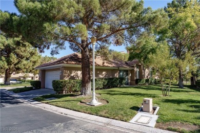 RARE SINGLE STORY NO STEPS TOWNHOME IN THE ISLANDS END UNIT ON on Spanish Trail Golf and Country Club in Nevada - for sale on GolfHomes.com, golf home, golf lot