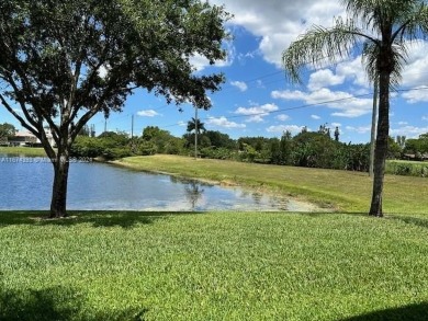 Beautiful Apartment in Pembroke Pines. This 2 bed, 2 bath condo on Pembroke Lakes Golf Club in Florida - for sale on GolfHomes.com, golf home, golf lot