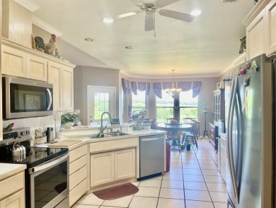 This Meadowlakes home is situated on the Hidden Falls Golf on Hidden Falls Golf Club in Texas - for sale on GolfHomes.com, golf home, golf lot