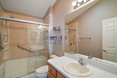 WOW! ONE-OWNER 2 bedroom, 2 bath Courtyard Villa! MOVE-IN READY on The Links of Spruce Creek in Florida - for sale on GolfHomes.com, golf home, golf lot