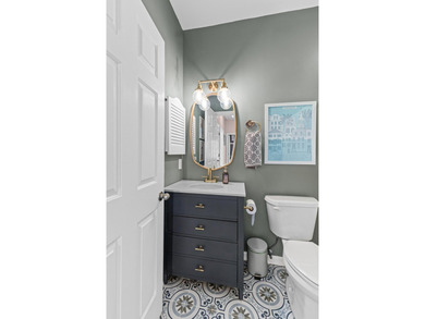 Artist-Owned Gem Full of Southern Charm!Welcome home to this on Shadowmoss Plantation Golf Club in South Carolina - for sale on GolfHomes.com, golf home, golf lot