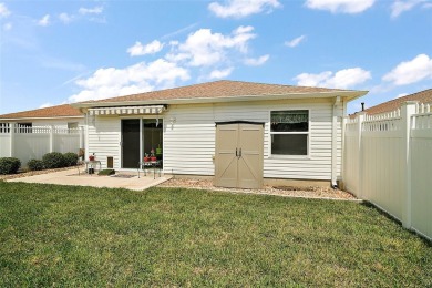 WOW! ONE-OWNER 2 bedroom, 2 bath Courtyard Villa! MOVE-IN READY on The Links of Spruce Creek in Florida - for sale on GolfHomes.com, golf home, golf lot