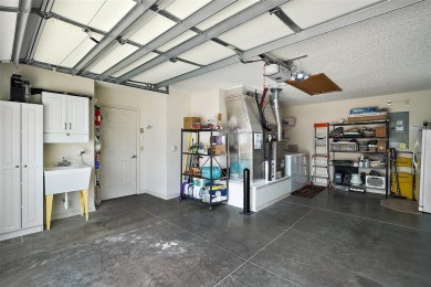 WOW! ONE-OWNER 2 bedroom, 2 bath Courtyard Villa! MOVE-IN READY on The Links of Spruce Creek in Florida - for sale on GolfHomes.com, golf home, golf lot