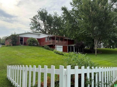 Let's take a look at 841 Country Club Dr. in Akron Iowa that's on Akron Golf Course in Iowa - for sale on GolfHomes.com, golf home, golf lot