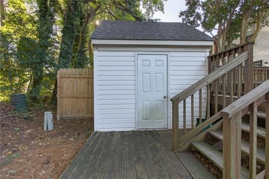 THIS PROPERTY IS CURRENTLY UNDER CONTRACT.  LOCATION!  VERY NICE on Kempsville Greens Municipal Golf Course in Virginia - for sale on GolfHomes.com, golf home, golf lot