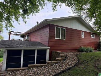 Let's take a look at 841 Country Club Dr. in Akron Iowa that's on Akron Golf Course in Iowa - for sale on GolfHomes.com, golf home, golf lot