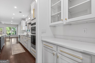 FRESHLY PAINTED INTERIOR! OWNER FINANCING AVAILABLE - INQUIRE on Reynolds Lake Oconee - The Landing in Georgia - for sale on GolfHomes.com, golf home, golf lot