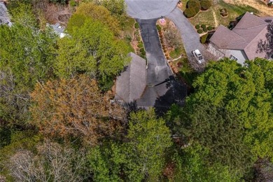 Discover this beautifully updated 2,136 sq. ft. home in the on King Carter Golf Course in Virginia - for sale on GolfHomes.com, golf home, golf lot