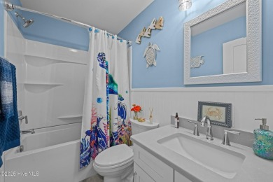 Now being offered *FURNISHED*
This beautifully remodeled 2 bed on Harbour Point Golf Club in North Carolina - for sale on GolfHomes.com, golf home, golf lot