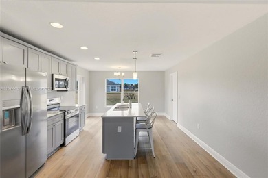 Welcome to brand-new construction in the sought-after Sun 'n on Sun n Lake Golf and Country Club in Florida - for sale on GolfHomes.com, golf home, golf lot