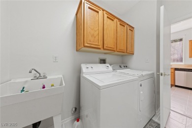 SUN CITY SUMMERLIN Townhome Priced to Sell ~ 2 Bedroom, 2 Bath ~ on Eagle Crest Golf Club in Nevada - for sale on GolfHomes.com, golf home, golf lot
