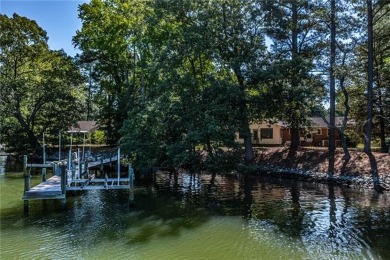 Live where you play!! Encapsulated crawlspace, new front windows on Indian Creek Yacht and Country Club in Virginia - for sale on GolfHomes.com, golf home, golf lot