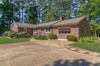 Live where you play!! Encapsulated crawlspace, new front windows on Indian Creek Yacht and Country Club in Virginia - for sale on GolfHomes.com, golf home, golf lot