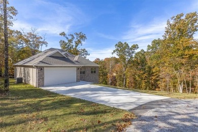 Experience modern living surrounded by nature! This brand-new on Bella Vista Country Club - Scottsdale in Arkansas - for sale on GolfHomes.com, golf home, golf lot