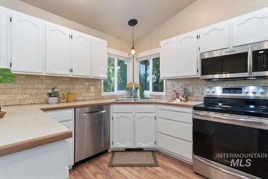 Charming custom-built home in coveted Eagle Rim Estates, just on Eagle Hills Golf Course in Idaho - for sale on GolfHomes.com, golf home, golf lot