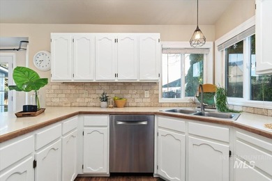 Charming custom-built home in coveted Eagle Rim Estates, just on Eagle Hills Golf Course in Idaho - for sale on GolfHomes.com, golf home, golf lot