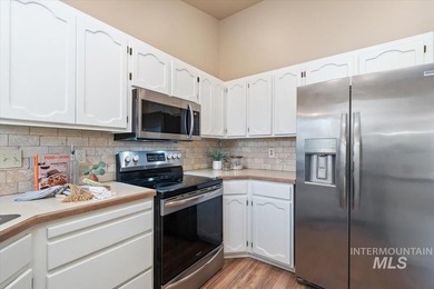 Charming custom-built home in coveted Eagle Rim Estates, just on Eagle Hills Golf Course in Idaho - for sale on GolfHomes.com, golf home, golf lot