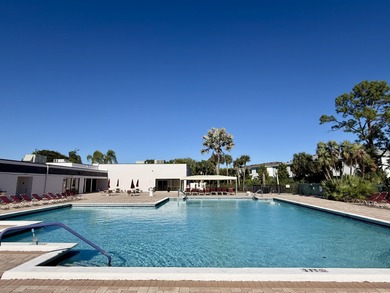 Beautifully updated spacious 2-bedroom, 2-bath first-floor condo on Fountains Golf and Country Club in Florida - for sale on GolfHomes.com, golf home, golf lot