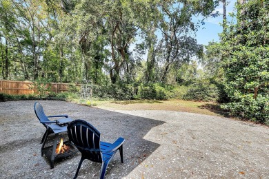 Charming, coastal, and updated this 3bd/2.5bth Snee Farm cottage on Snee Farm Country Club in South Carolina - for sale on GolfHomes.com, golf home, golf lot