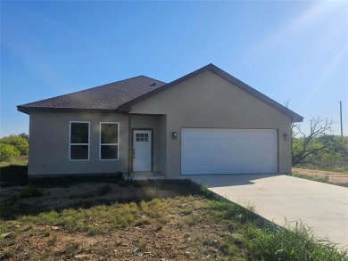 Spacious 3 bedroom 2 bathroom home that provides ample space for on Hideout Golf Club and Resort  in Texas - for sale on GolfHomes.com, golf home, golf lot