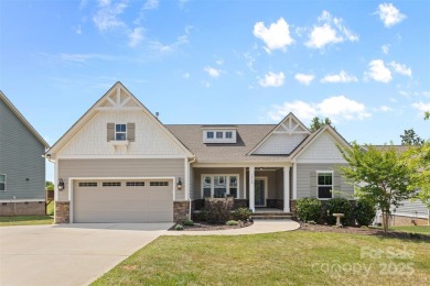 Welcome to the lake lifestyle you've been dreaming of, all on on Edgewater Golf Club in South Carolina - for sale on GolfHomes.com, golf home, golf lot