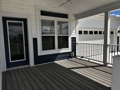 2 BEDROOM, 2 BATHROOM, PARLOR This New Palm Harbor Carriage on Scotland Yards Golf Club in Florida - for sale on GolfHomes.com, golf home, golf lot