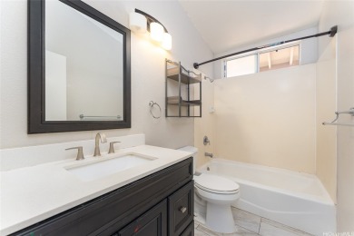 Welcome to this charming single level home in the highly on Coral Creek Golf Course in Hawaii - for sale on GolfHomes.com, golf home, golf lot