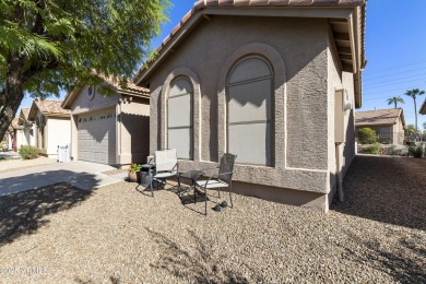 Welcome to this charming 2-bed, 2-bath home on the walking path on Sun Lakes Country Club in Arizona - for sale on GolfHomes.com, golf home, golf lot