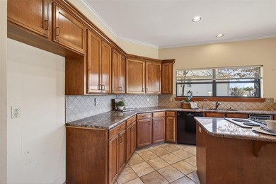 Location, location, location! Welcome to this charming garden on Southern Trace Country Club in Louisiana - for sale on GolfHomes.com, golf home, golf lot