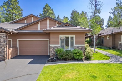 This single level floorplan features an impressive entry into a on Broken Top Club in Oregon - for sale on GolfHomes.com, golf home, golf lot