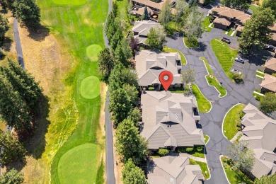 This single level floorplan features an impressive entry into a on Broken Top Club in Oregon - for sale on GolfHomes.com, golf home, golf lot