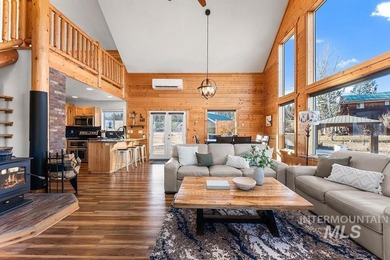 Custom-built timber cabin on over an acre with a 3-car garage on Terrace Lakes Golf Resort in Idaho - for sale on GolfHomes.com, golf home, golf lot