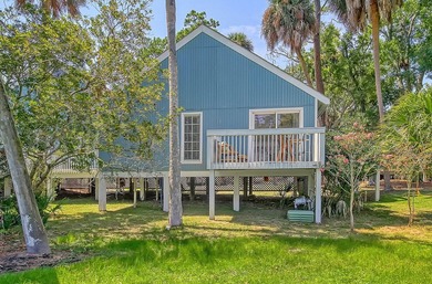 Welcome to The 19th Hole in Edisto Beach! This beautifully on The Plantation Course At Edisto in South Carolina - for sale on GolfHomes.com, golf home, golf lot