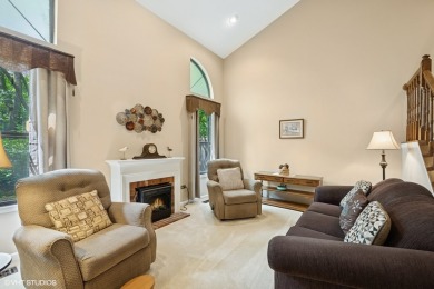 Welcome Home to this well-maintained townhome in prestigious on Palatine Hills Golf Course in Illinois - for sale on GolfHomes.com, golf home, golf lot