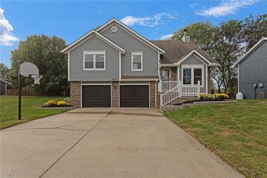 Welcome Home to life at the lake in Harborview! Lots of new on Paradise Pointe Golf Complex in Missouri - for sale on GolfHomes.com, golf home, golf lot