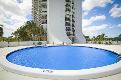 Welcome to this light-filled 2-bedroom, 2-bathroom condo in a on The President Country Club in Florida - for sale on GolfHomes.com, golf home, golf lot